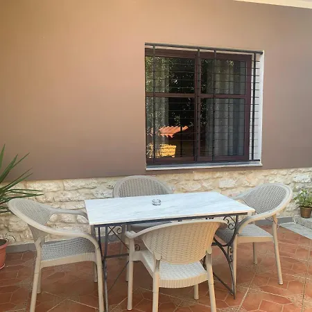 Cozy Corner * Μπεράτ